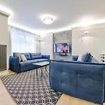 Centrum - Plaza, Sun & Snow Apartment